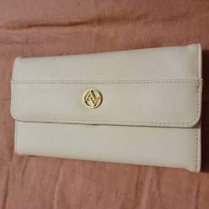 Cream Adrienne Vittadini wallet